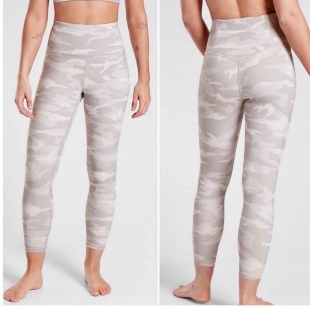 Athleta Ultra High Rise Elation Camo 7/8‎ Tight Size XXS